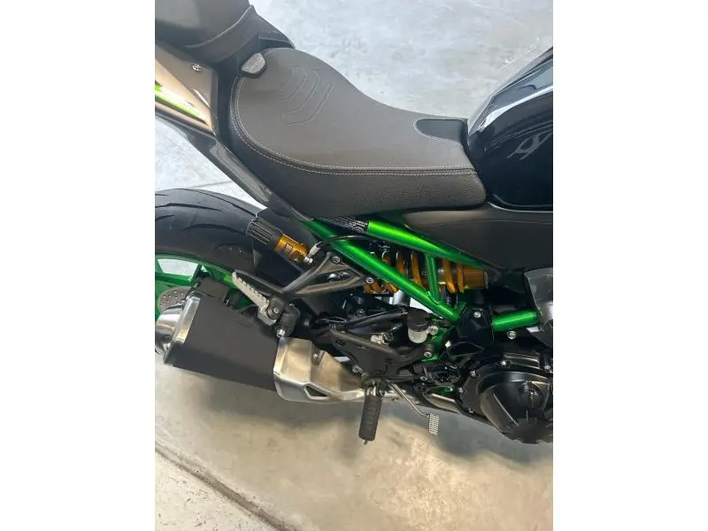Kawasaki Z900 Se 2025 alt