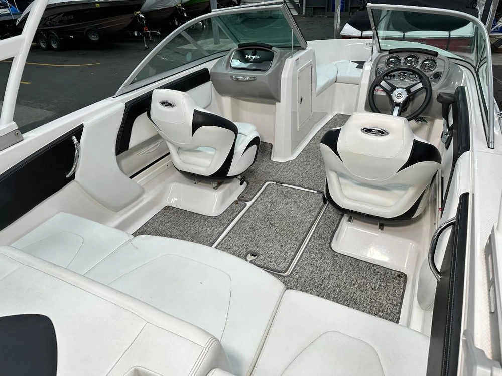 2018 Chaparral H2o 19 alt