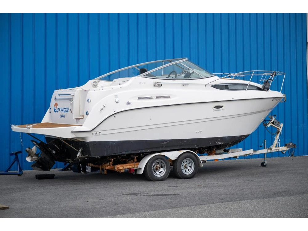 Bayliner 245 2012 alt