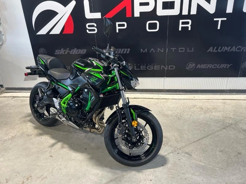 2025 Kawasaki Z650 alt
