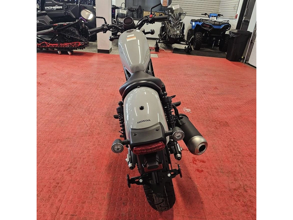 2026 Honda Rebel 300 E-clutch alt