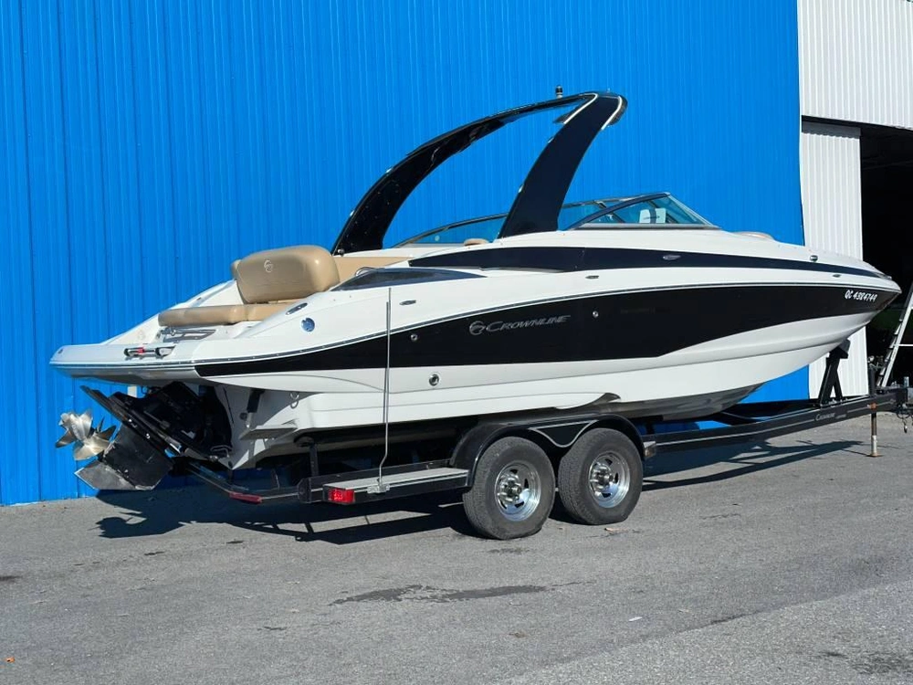 Crownline E6 2014 alt