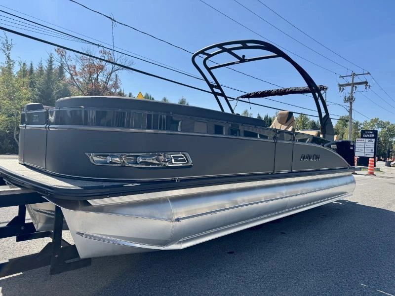 Avalon Catalina Versatile Rear Lounger 2527 2025 alt