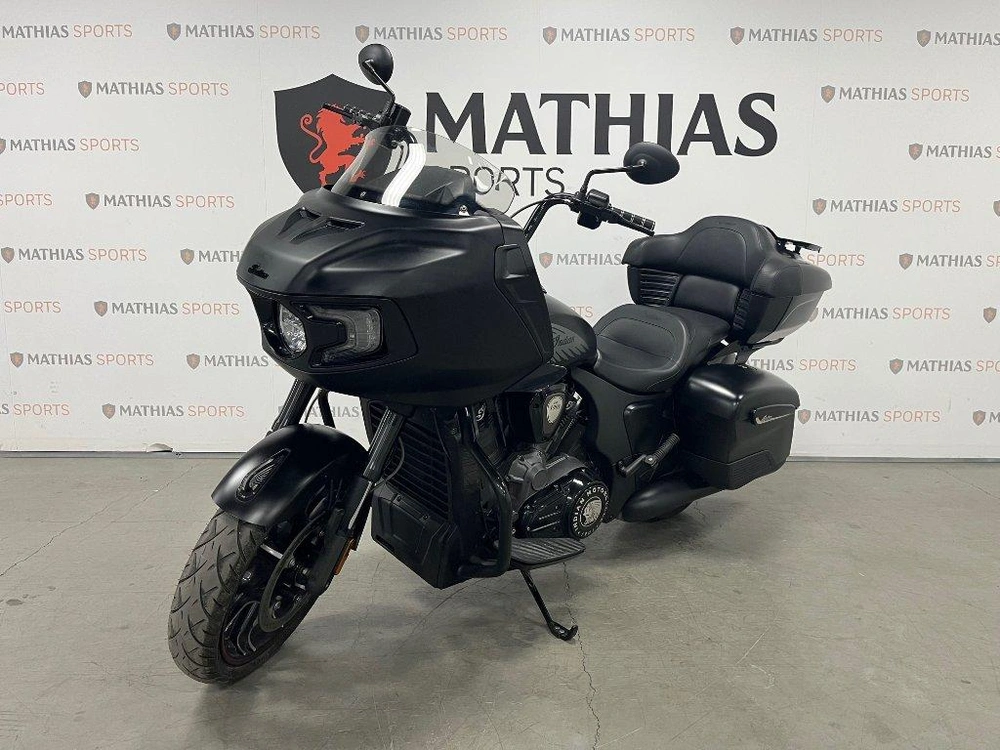 2020 Indian Motorcycle Challenger Dark Horse alt