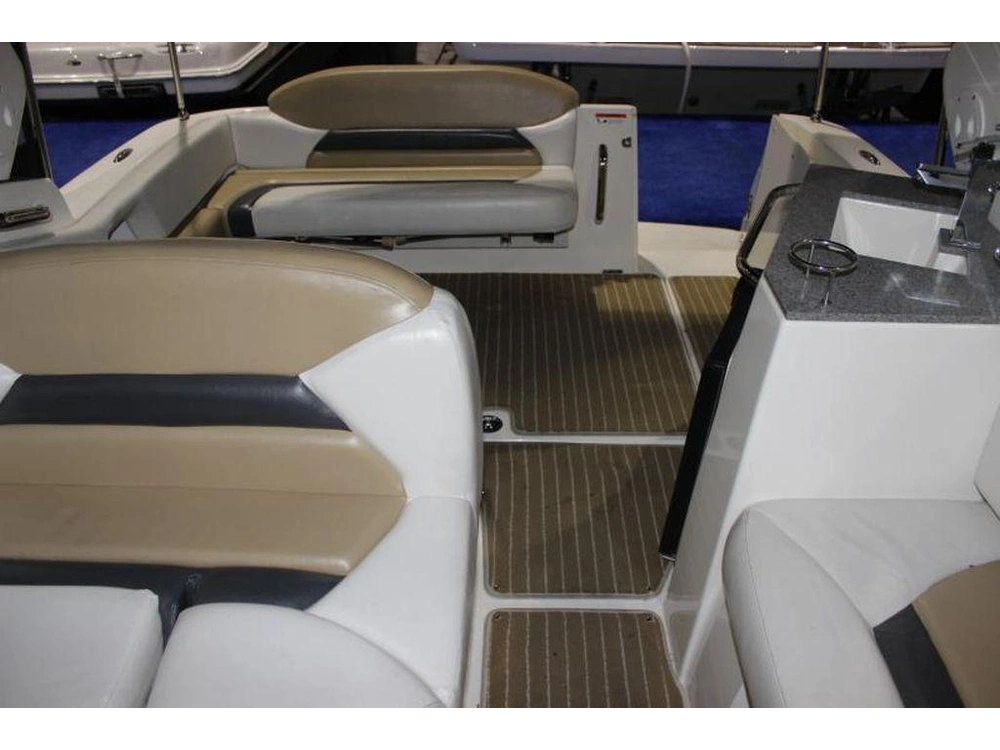 Larson 857 Cabrio 2012 alt