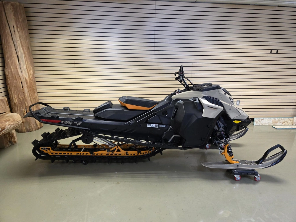 2024 Ski-doo Summit Edge Adrenaline alt