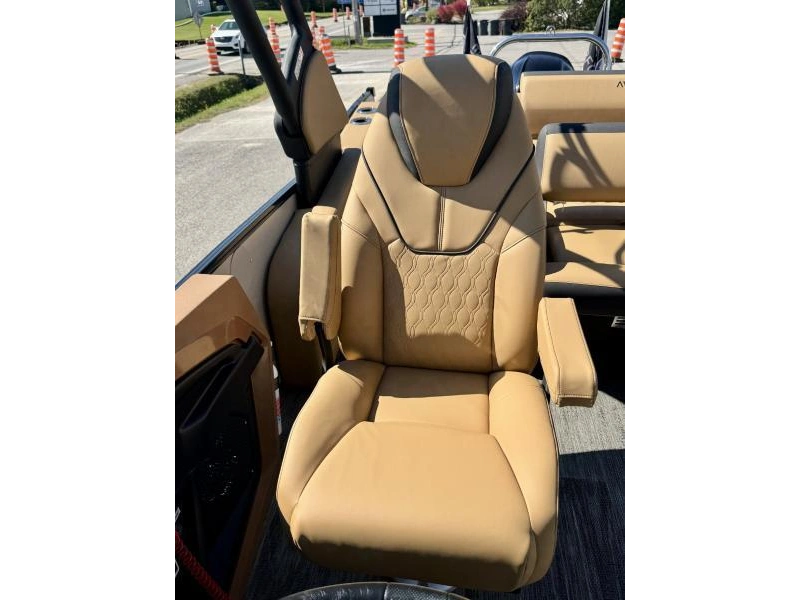 Avalon Catalina Versatile Rear Lounger 2527 2025 alt