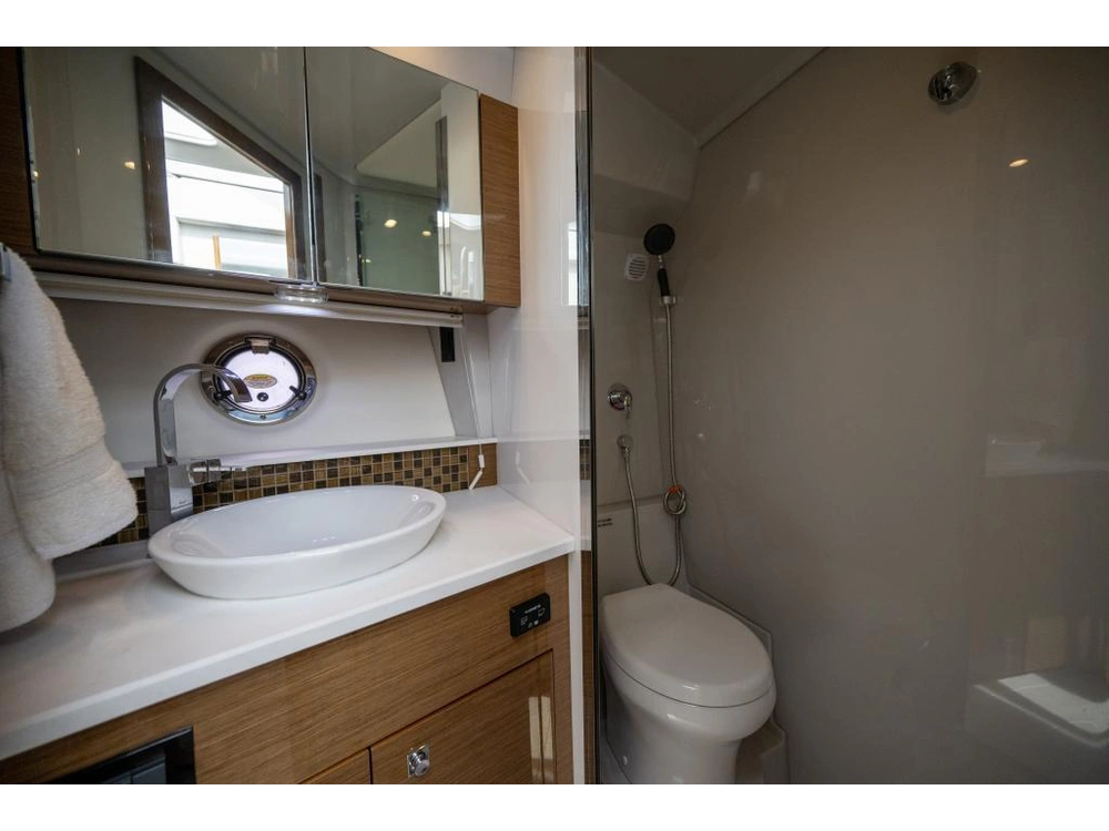 Cruisers Yachts Cantius 45 Diesel 2018 alt