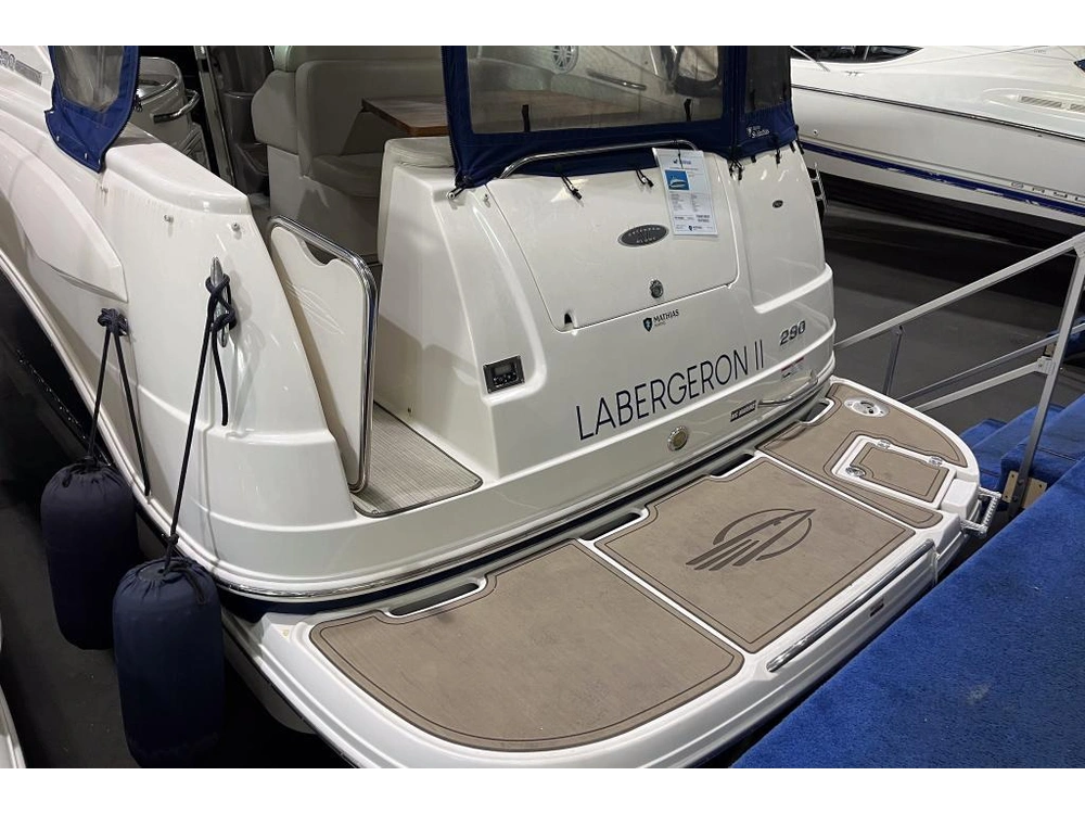 2010 Chaparral 290 Signature alt