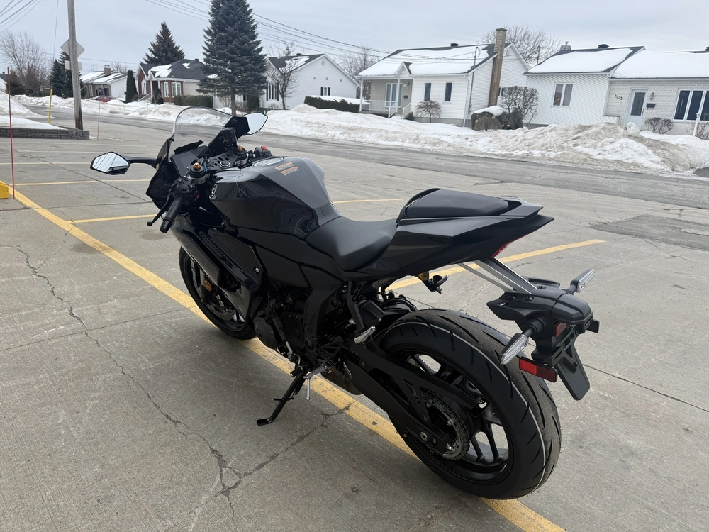 Yamaha Yzf-r7 2026 alt