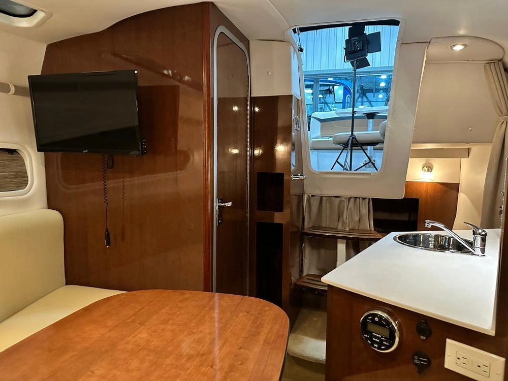 Four Winns Vista 255 2017 alt