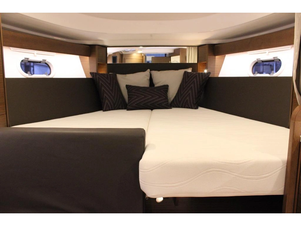 Bavaria S33 Ht Volvo D3-220 Evc 2021 alt