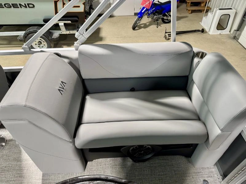 2026 Avalon Vls Quad Lounger Koolfab 19 X 8 alt