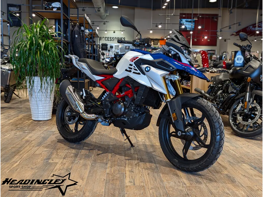 2025 BMW G 310 GS // Polar White/Racing Blue Metallic 