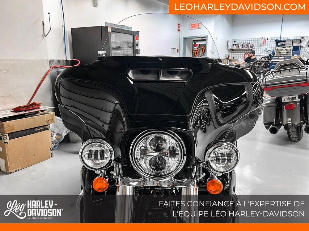 Harley-davidson Flhtcutg Tri Glide Ultra 2024 alt