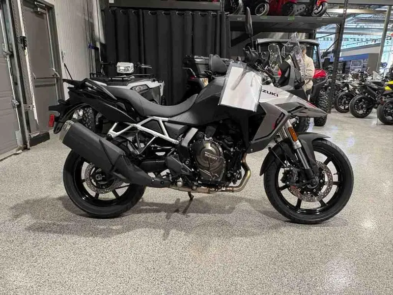 2025 Suzuki V-Strom 800 thumbnail 3