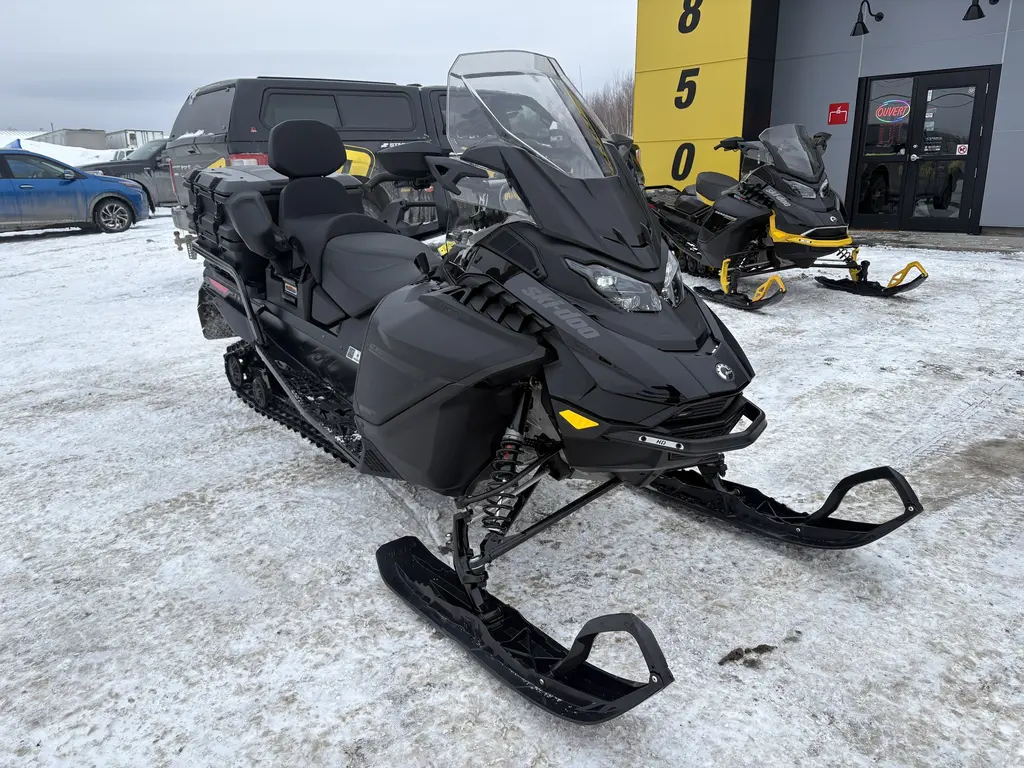 2026 Ski-Doo Expedition SE 900 20po