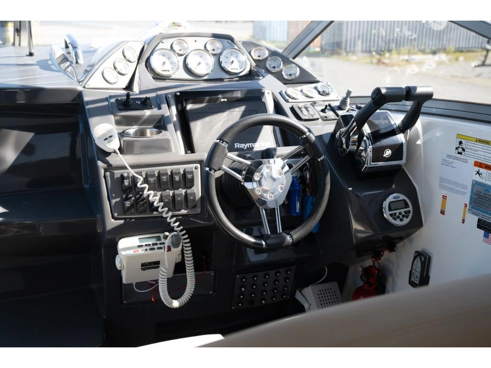 Larson 315 Cabrio 2013 alt