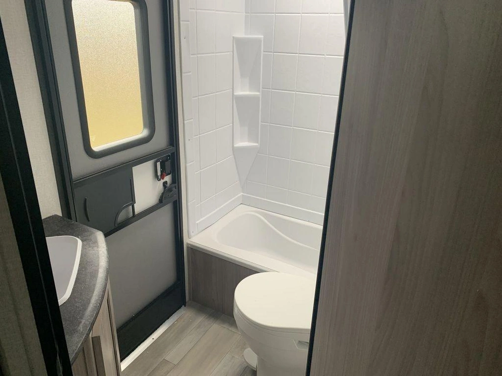 2023 Coachmen Northern Spirit 2963bh alt