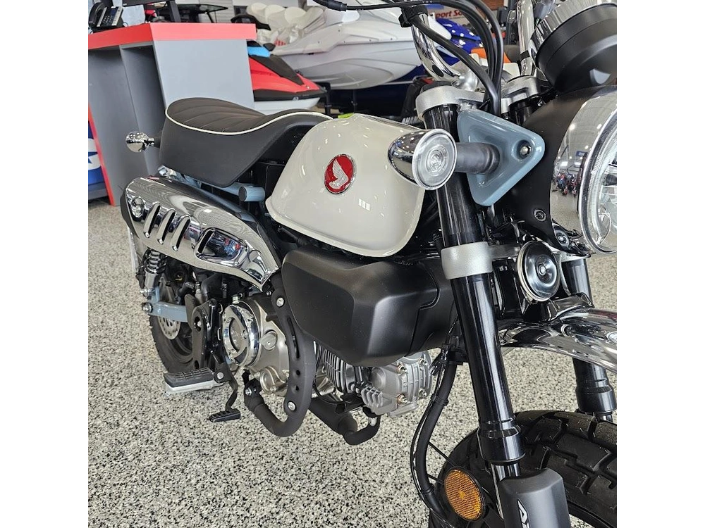 2025 Honda Monkey alt