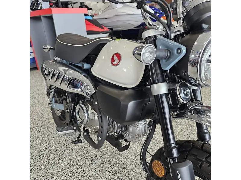 2025 Honda MONKEY thumbnail 19