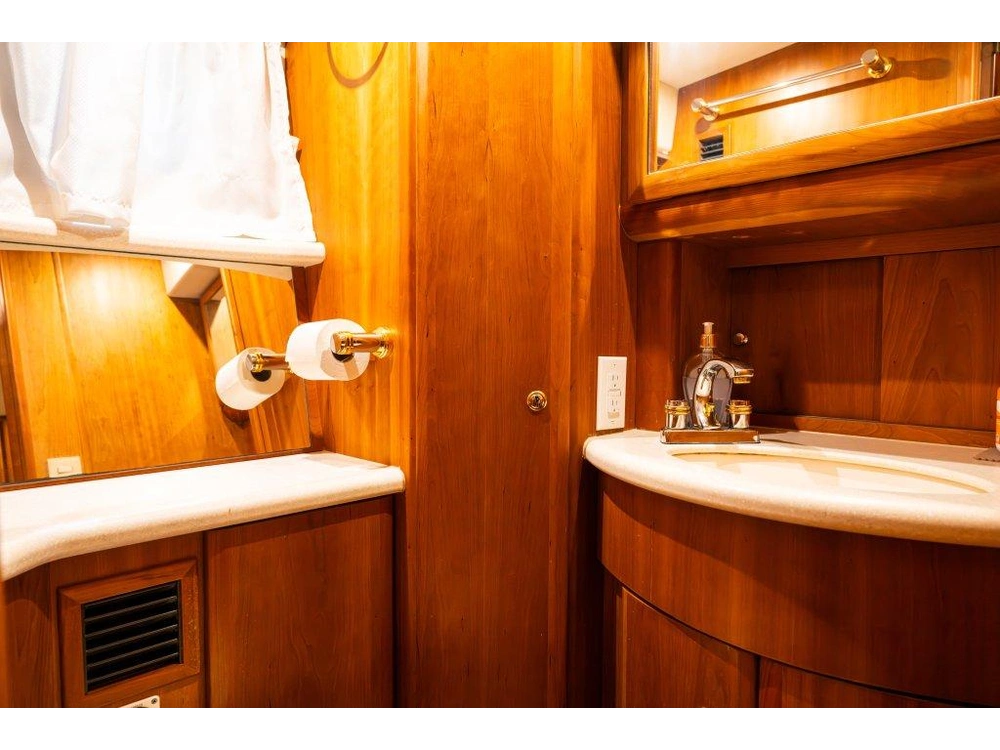 2003 Other 390 Motor Yacht alt