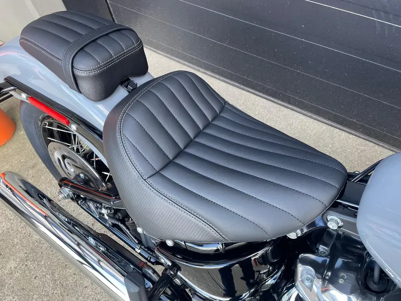 2026 Harley-Davidson FXBB - Street Bob® thumbnail 18