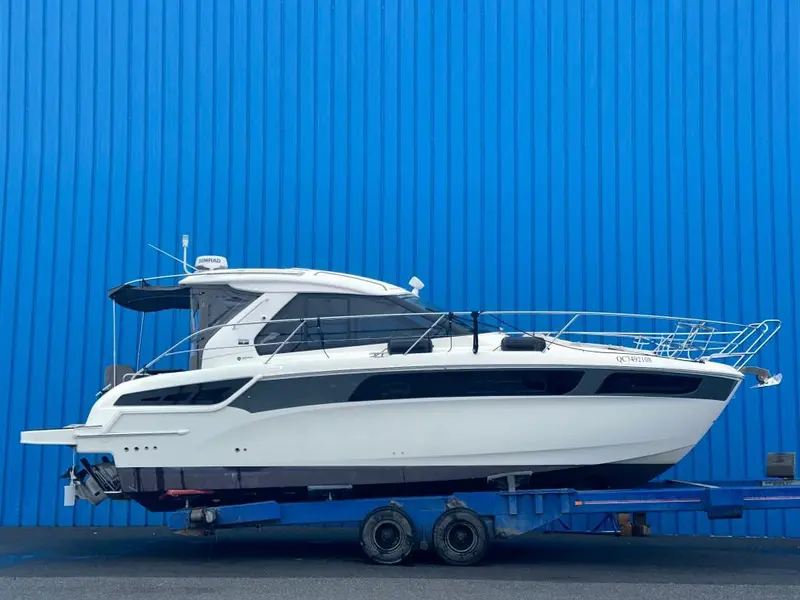 2021 Bavaria Motoryachts S36 COUPE VOLVO D3-220 EVC *SUR RENDEZ-VOUS* thumbnail 2