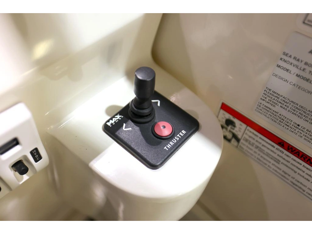 Sea Ray 280 Sundancer Bow Thruster 2012 alt