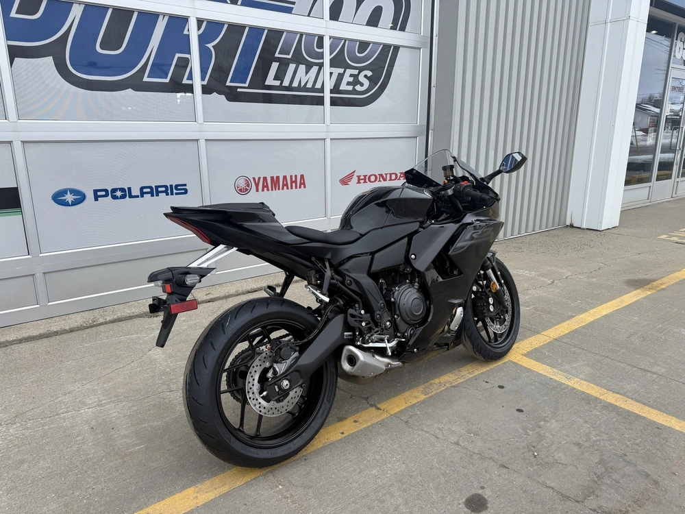 Yamaha Yzf-r7 2026 alt