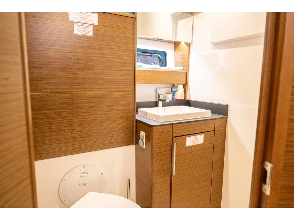 Bavaria S36 Coupe Volvo D3-220 Evc 2021 alt