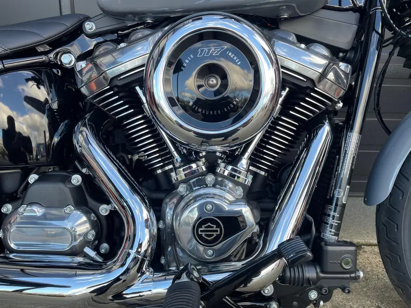2026 Harley-Davidson FXBB - Street Bob® thumbnail 3