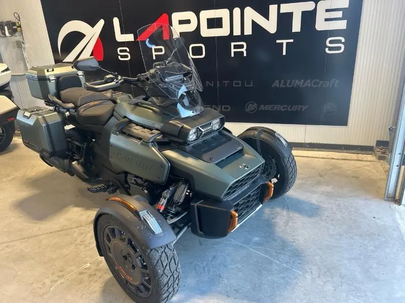 Can-Am Canyon Redrock 2025