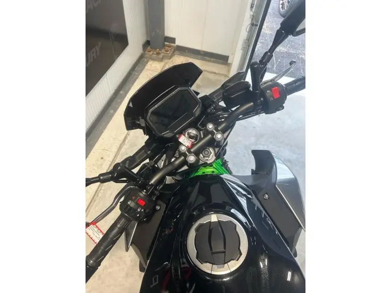 Kawasaki Z500 Se 2025 alt