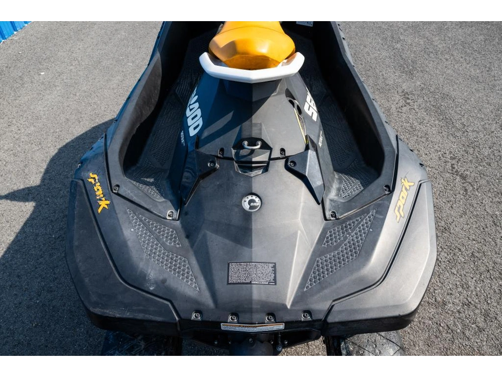 Bombardier Spark 2021 alt