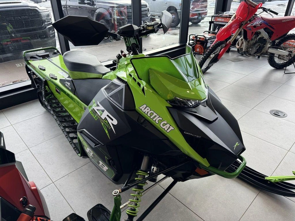 2025 Arctic Cat Zr 858 With Atac 129"/1.25" Ripsaw alt
