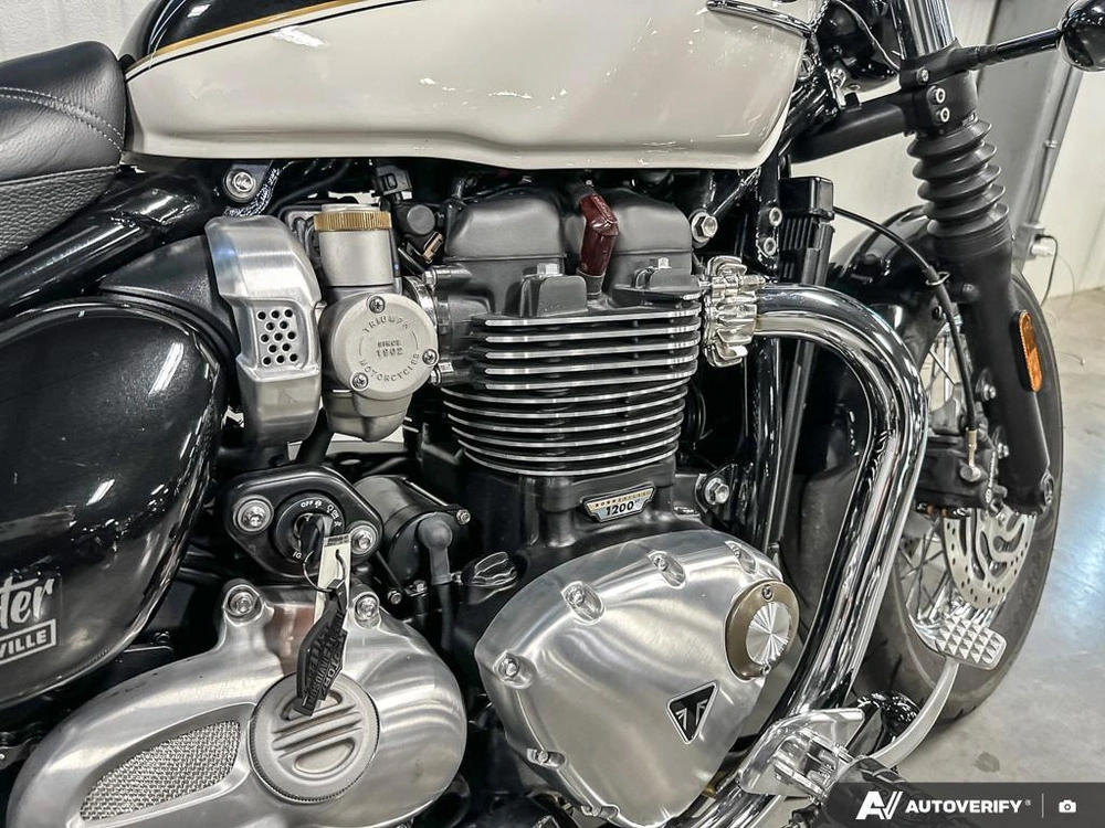 2023 Triumph Bonneville Speedmaster Sapphire Black/fusion White alt