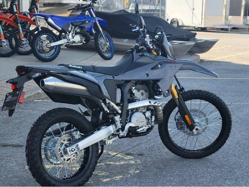 2025 Suzuki Dr-z4s alt