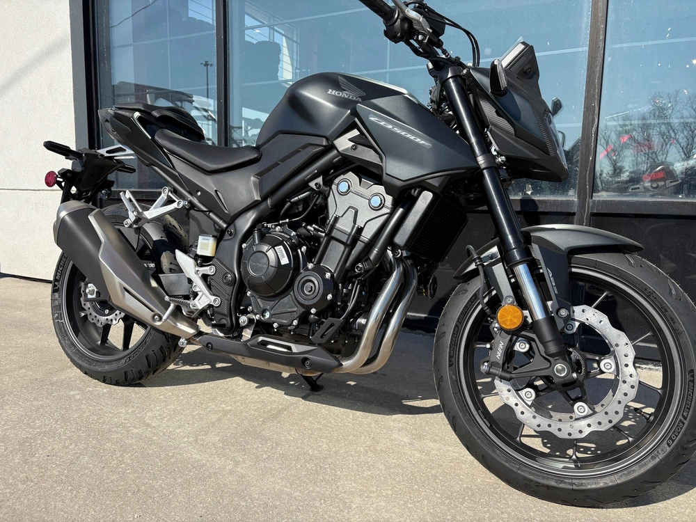 2025 Honda Cb500f alt