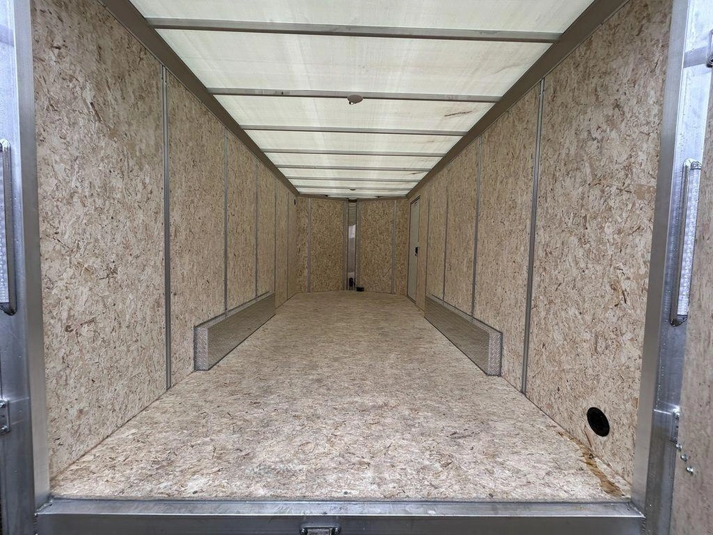 2025 Ez-hauler 7.5x16 Barn With Int Wall alt
