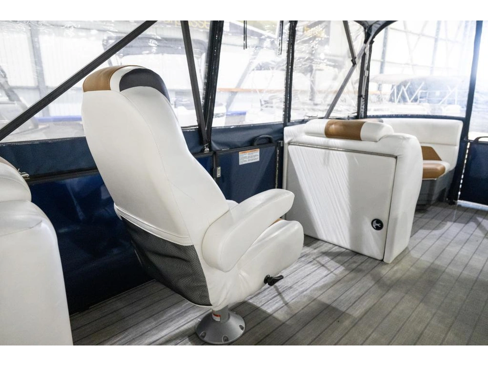 Legend E-series 23 Lounge Sport 2022 alt