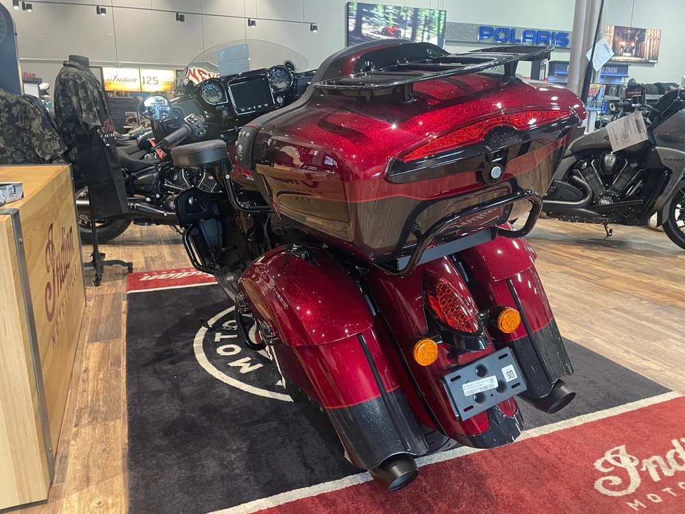 2026 Indian Motorcycle 125th Anniversay Edition Roadmaster - Red W/ Blk Crstl alt