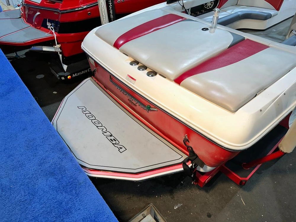 Moomba Outback V 2012 alt