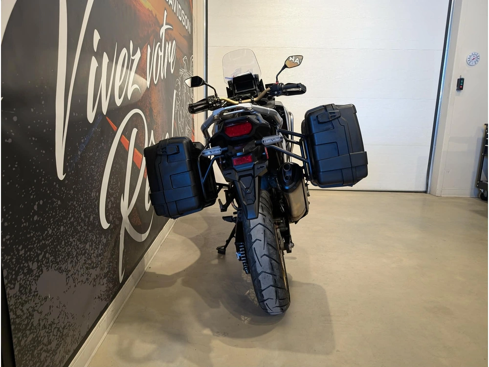 Honda Africa Twin 1100 2021 alt