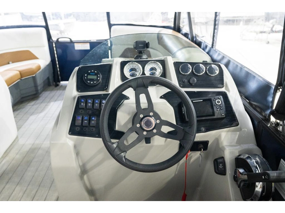 Legend E-series 23 Lounge Sport 2022 alt