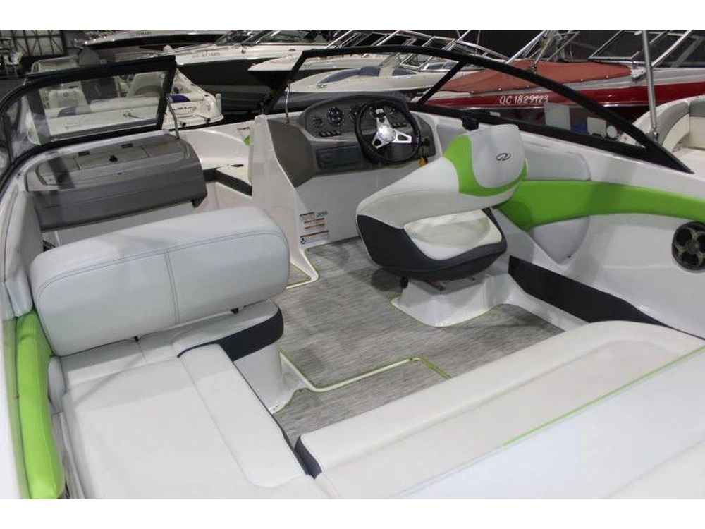 2015 Regal 1900 Esx alt