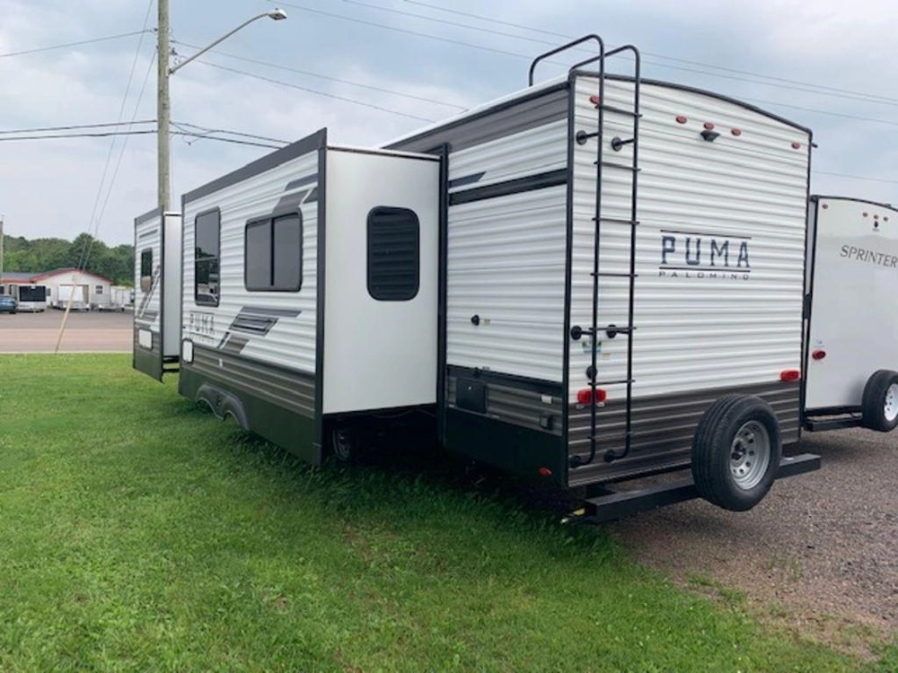 2023 Palomino Puma 27rbds alt