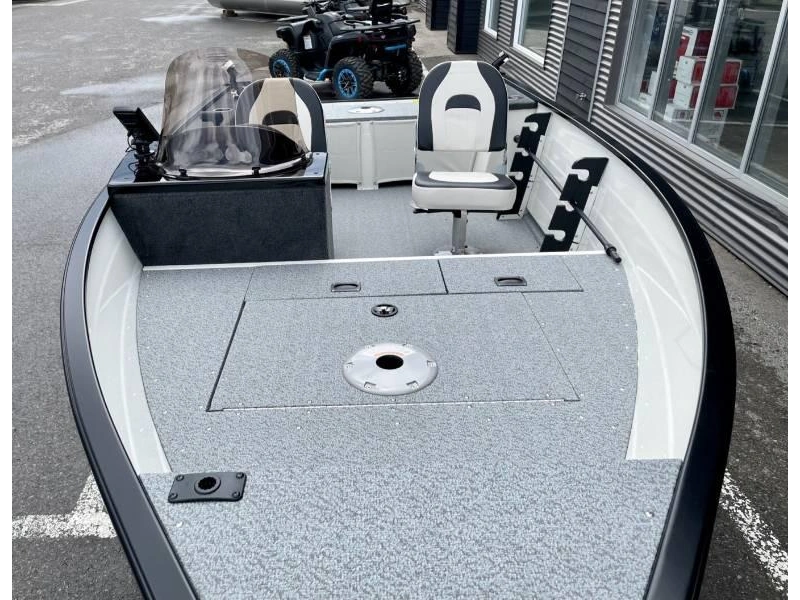 2023 Legend 15 Angler alt