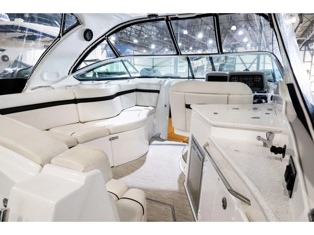 Rinker Boat Co Ex 320 2018 alt