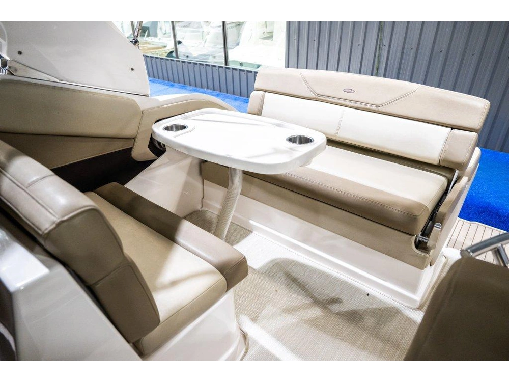 2013 Regal 28 Express alt